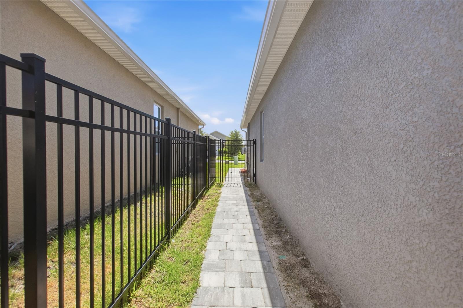 VICTORIA OAKS PH B - Residential