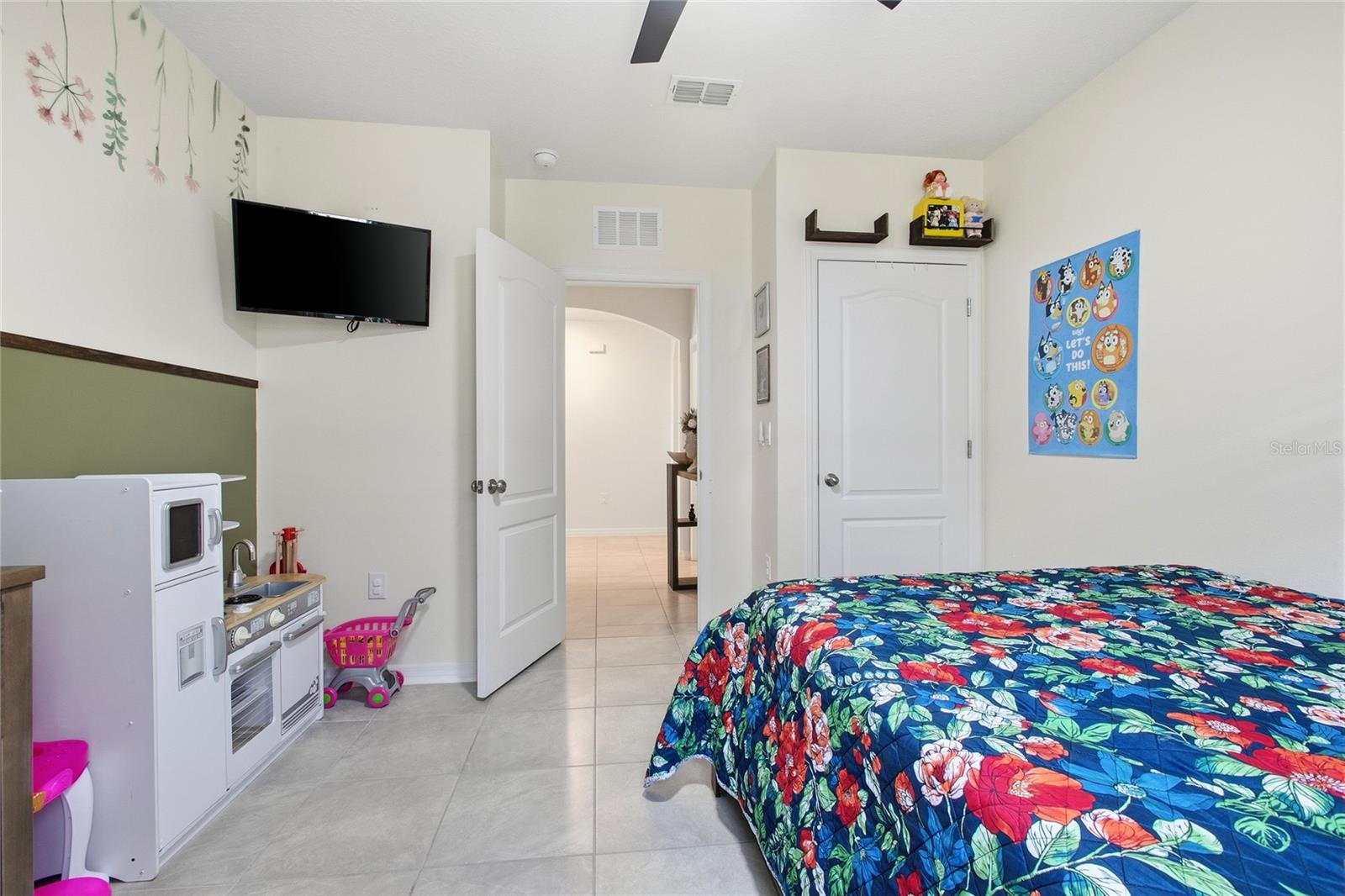 VICTORIA OAKS PH B - Residential
