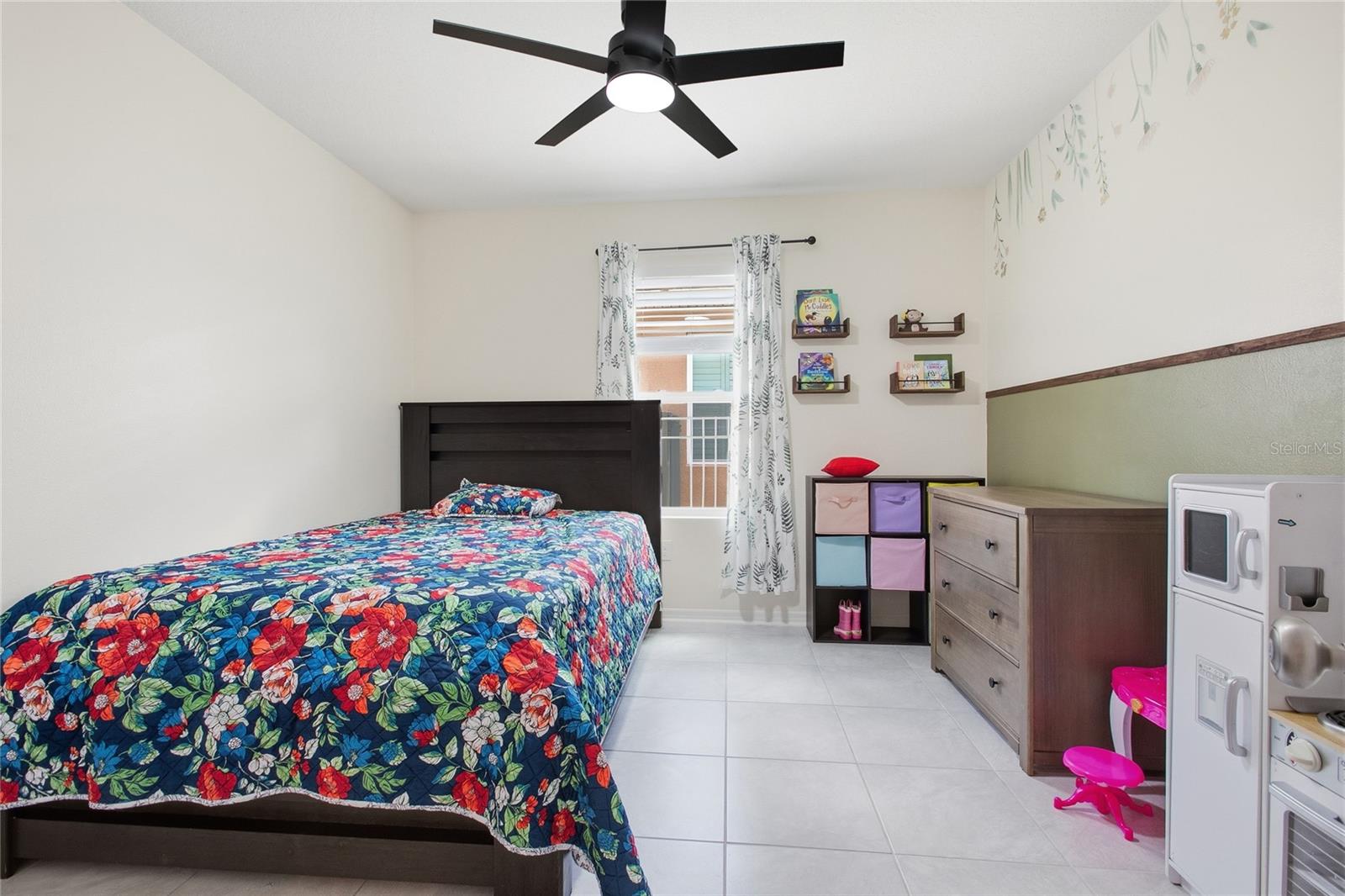 VICTORIA OAKS PH B - Residential