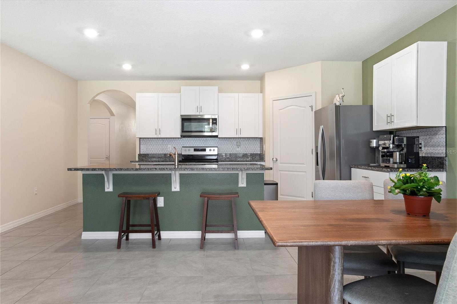 VICTORIA OAKS PH B - Residential