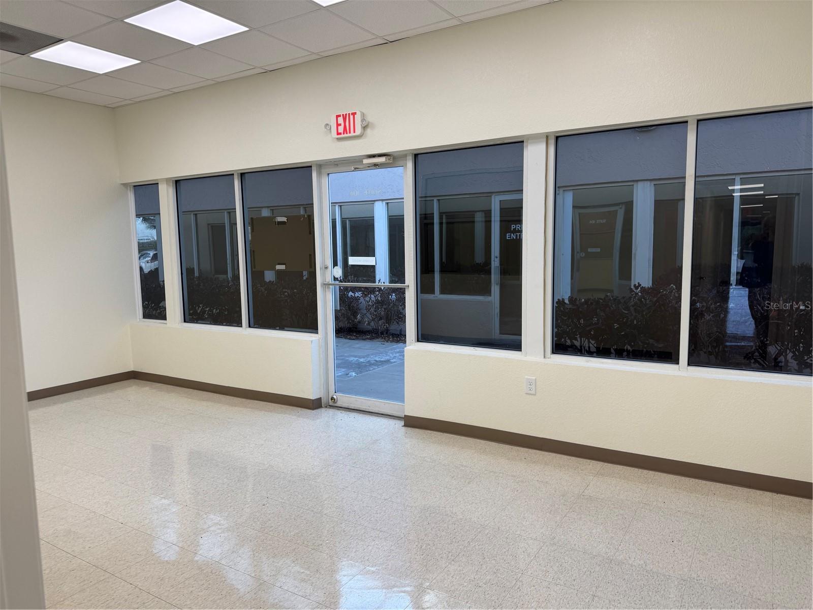 MEDICAL HILL - Commercial Lease