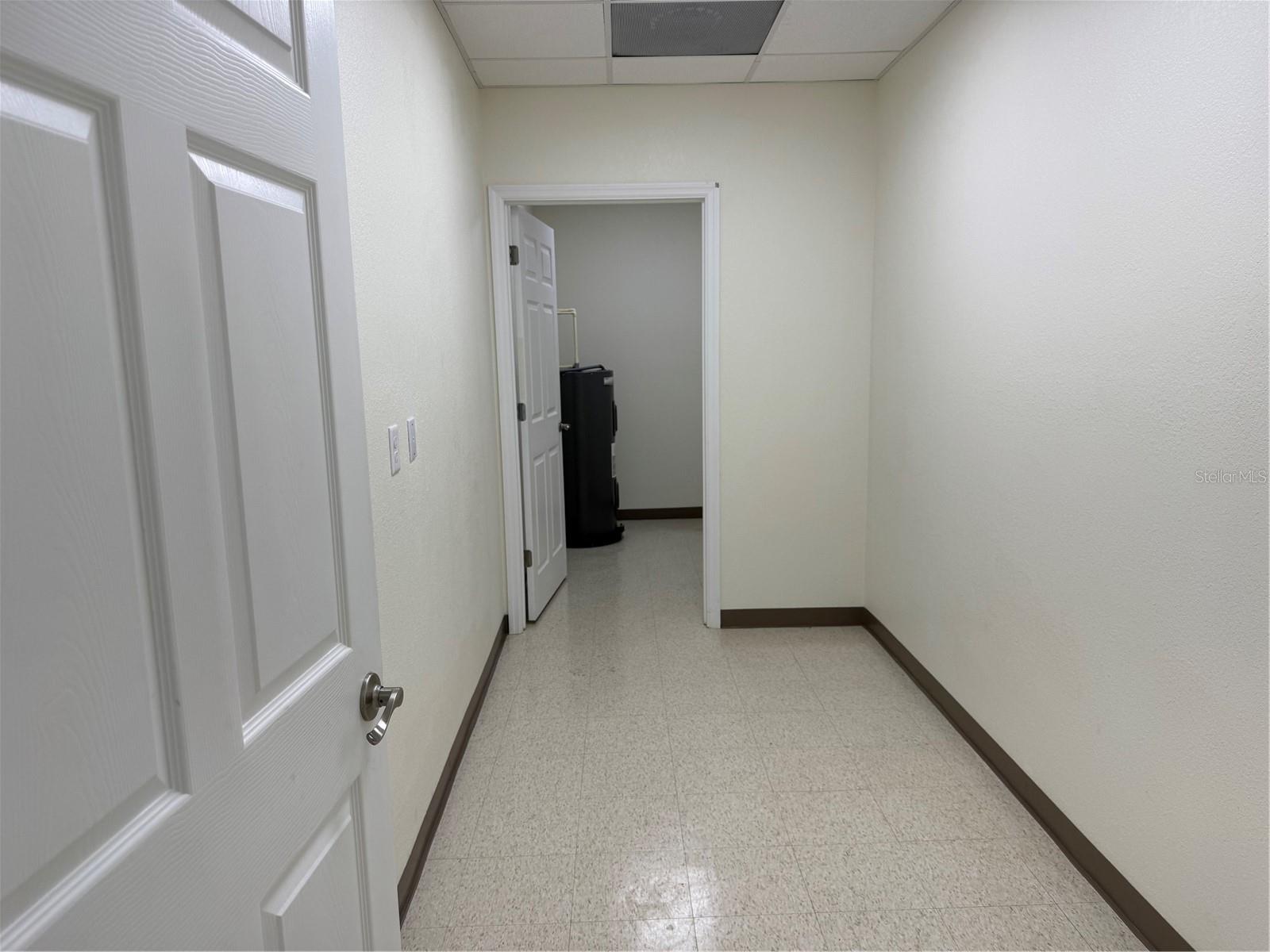 MEDICAL HILL - Commercial Lease