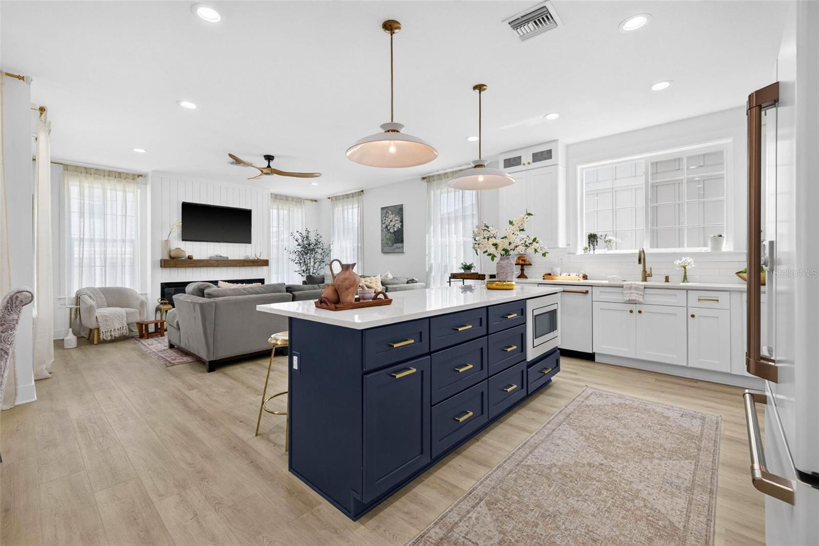 SHOREACRES CENTER - Residential