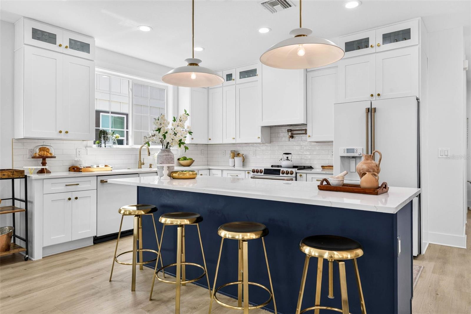 SHOREACRES CENTER - Residential