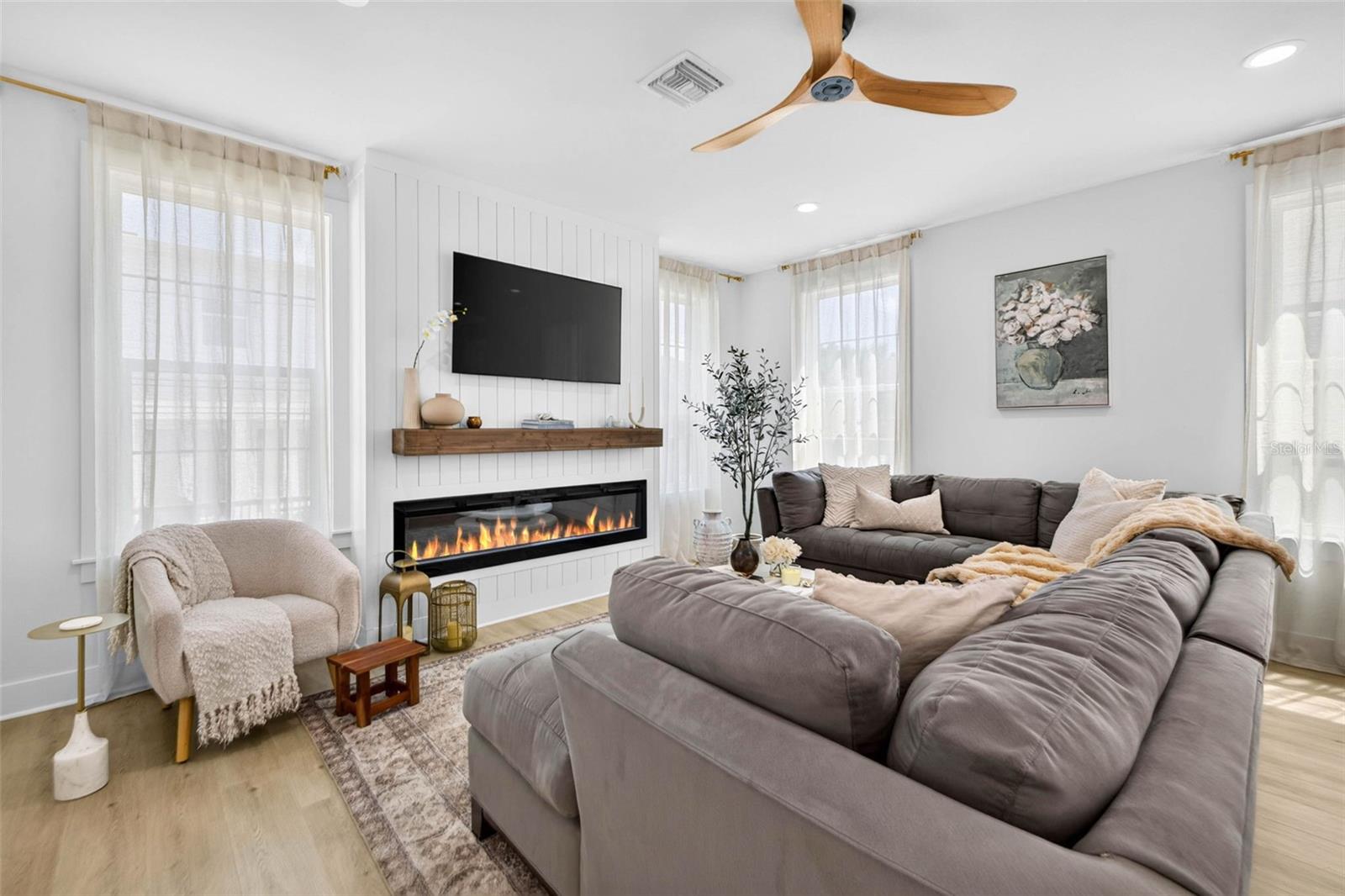 SHOREACRES CENTER - Residential