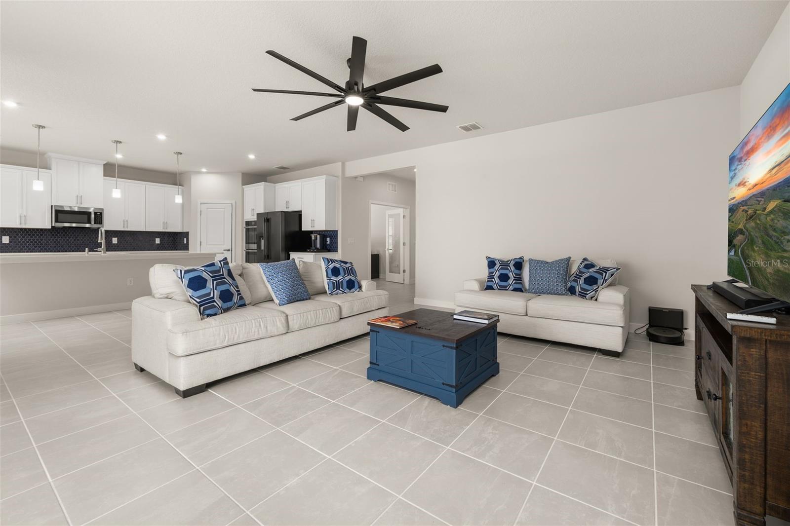 LAKE NELLIE XING - Residential Lease