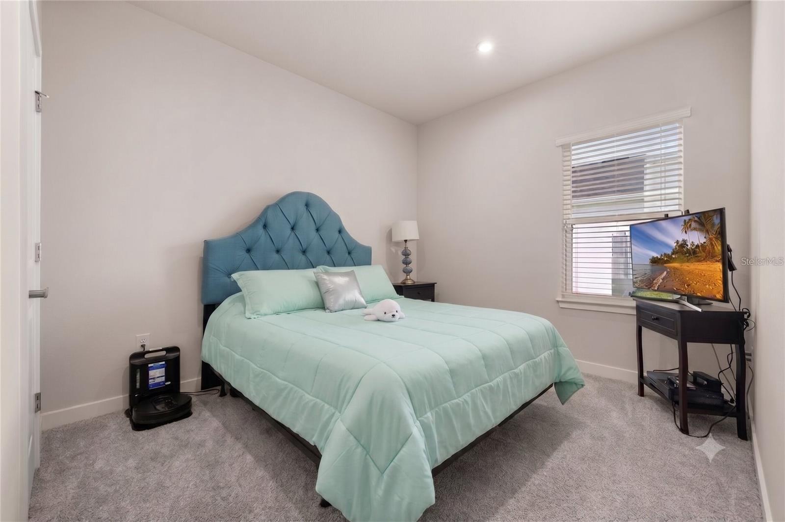 LAKE NELLIE XING - Residential Lease