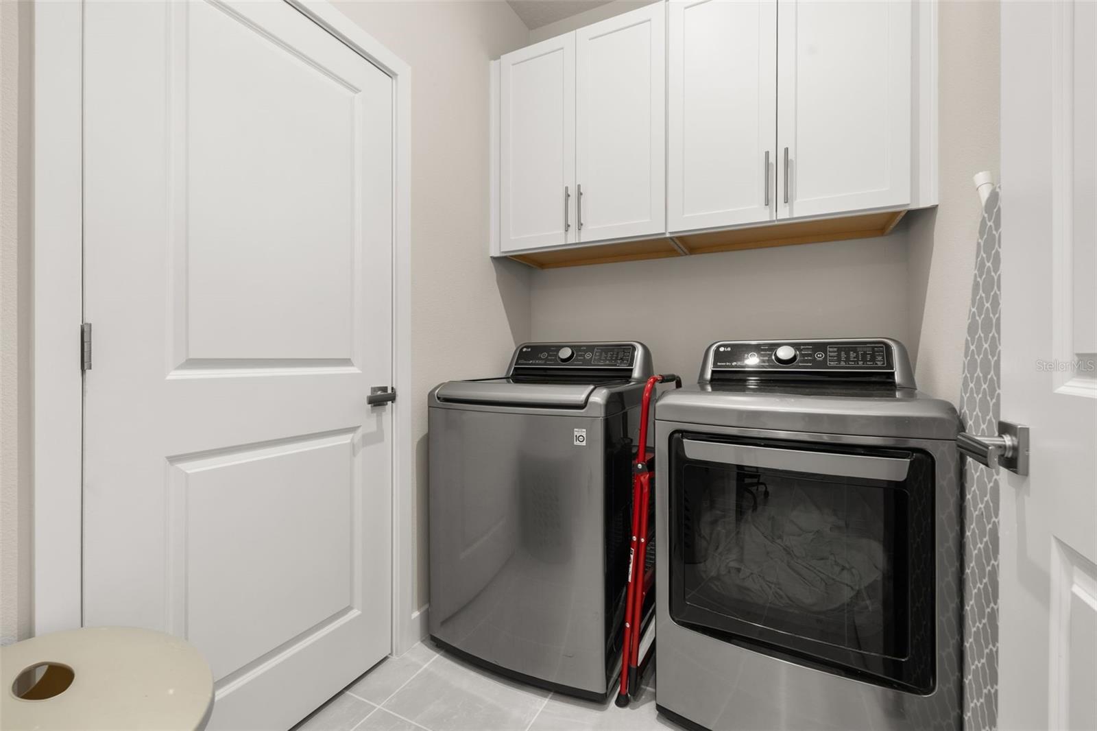 LAKE NELLIE XING - Residential Lease