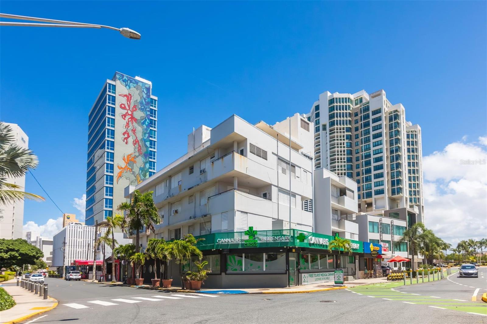CARMEN APARTMENTS & EL CARIBITO - Residential