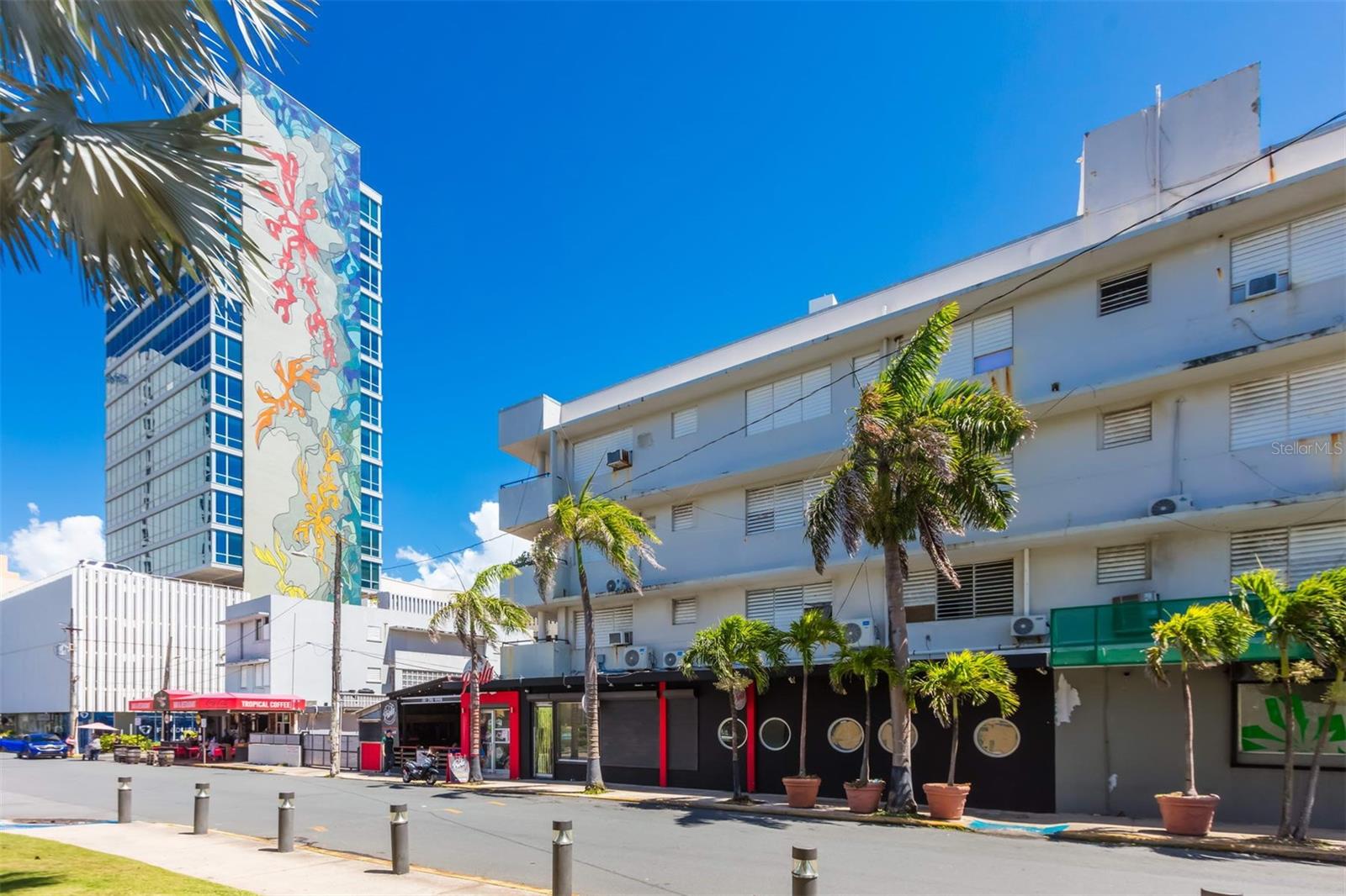 CARMEN APARTMENTS & EL CARIBITO - Residential