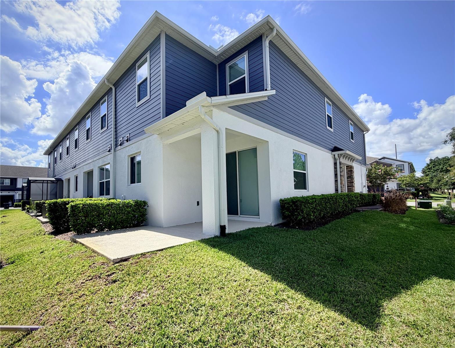 TOWNS AT TUSKAWILLA COMMONS - Residential Lease