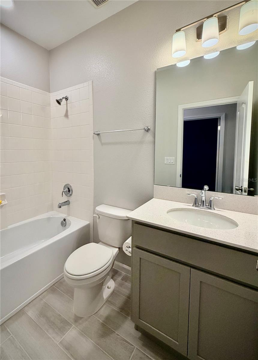 TOWNS AT TUSKAWILLA COMMONS - Residential Lease