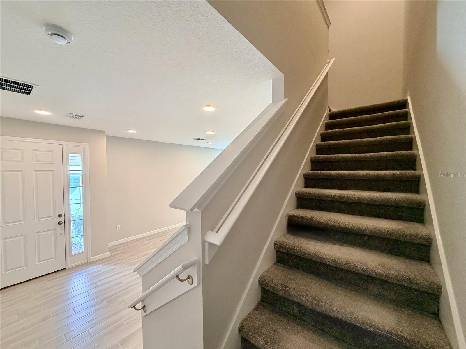 TOWNS AT TUSKAWILLA COMMONS - Residential Lease