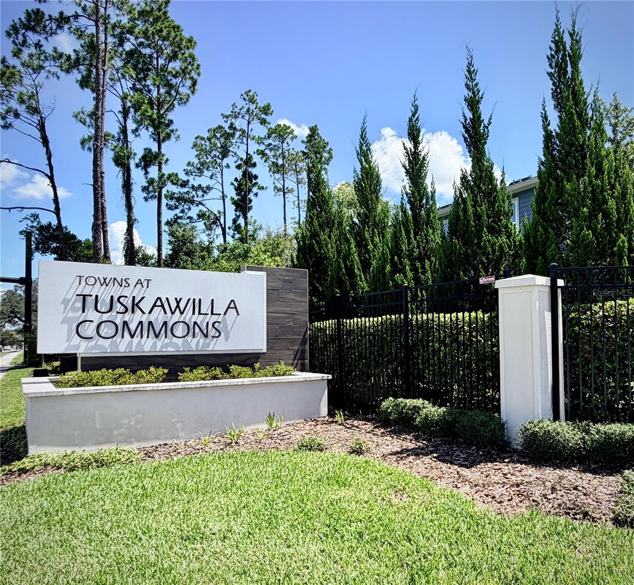 TOWNS AT TUSKAWILLA COMMONS - Residential Lease