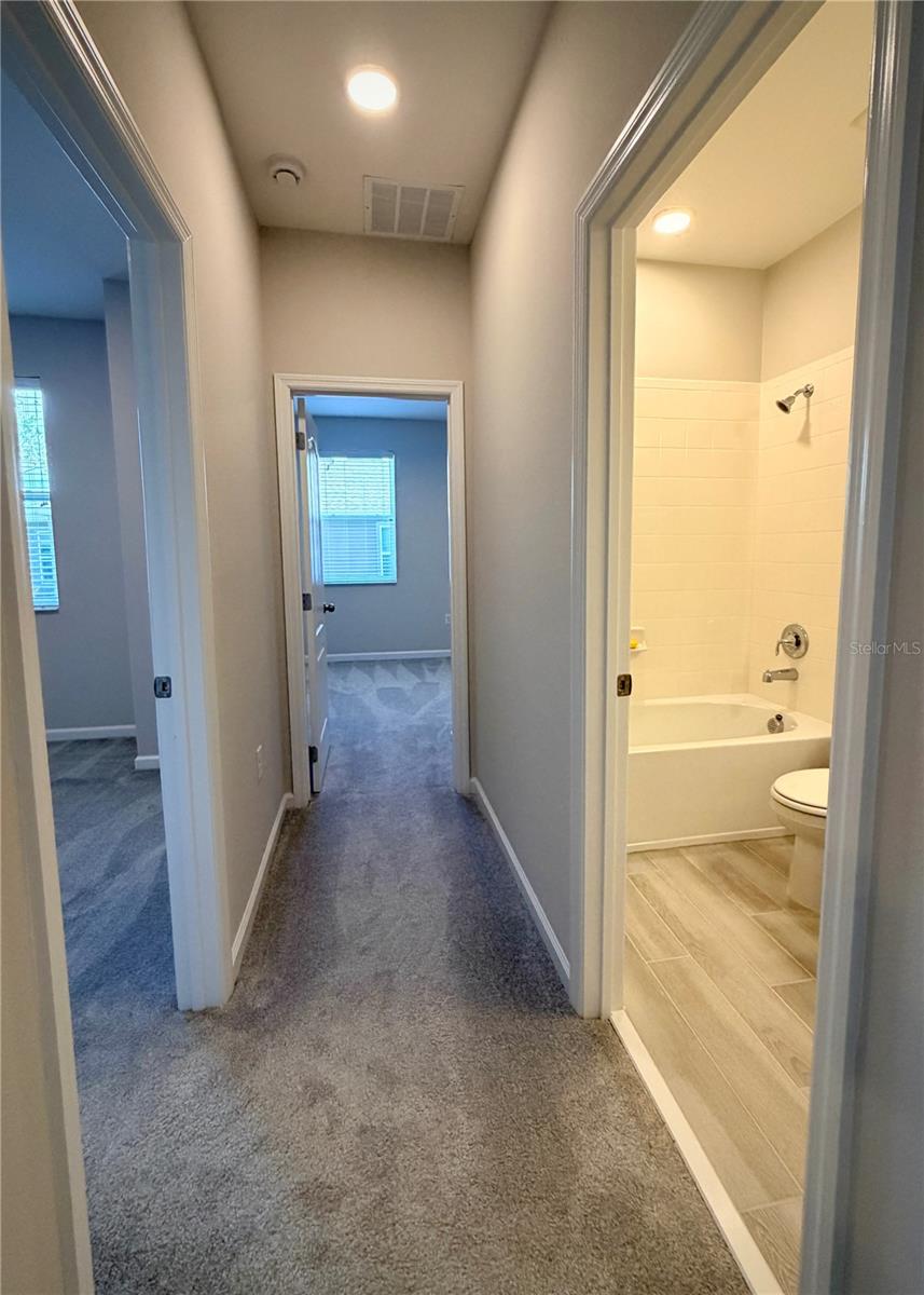 TOWNS AT TUSKAWILLA COMMONS - Residential Lease