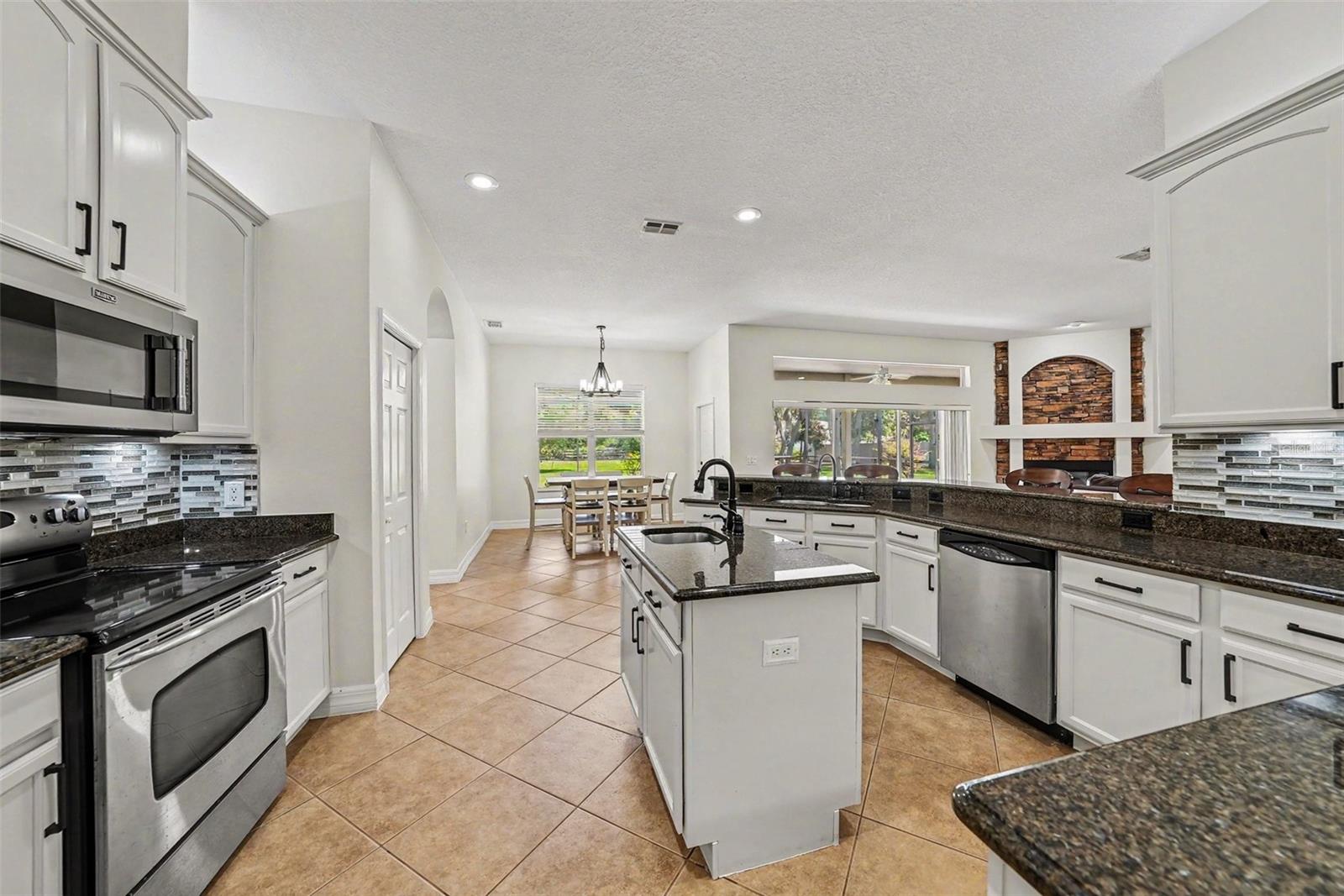 ANGEL FARMS ESTATES - Residential