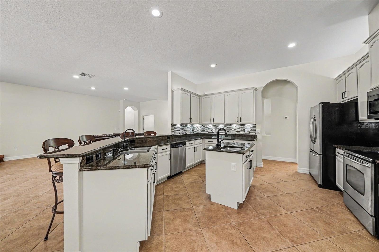 ANGEL FARMS ESTATES - Residential