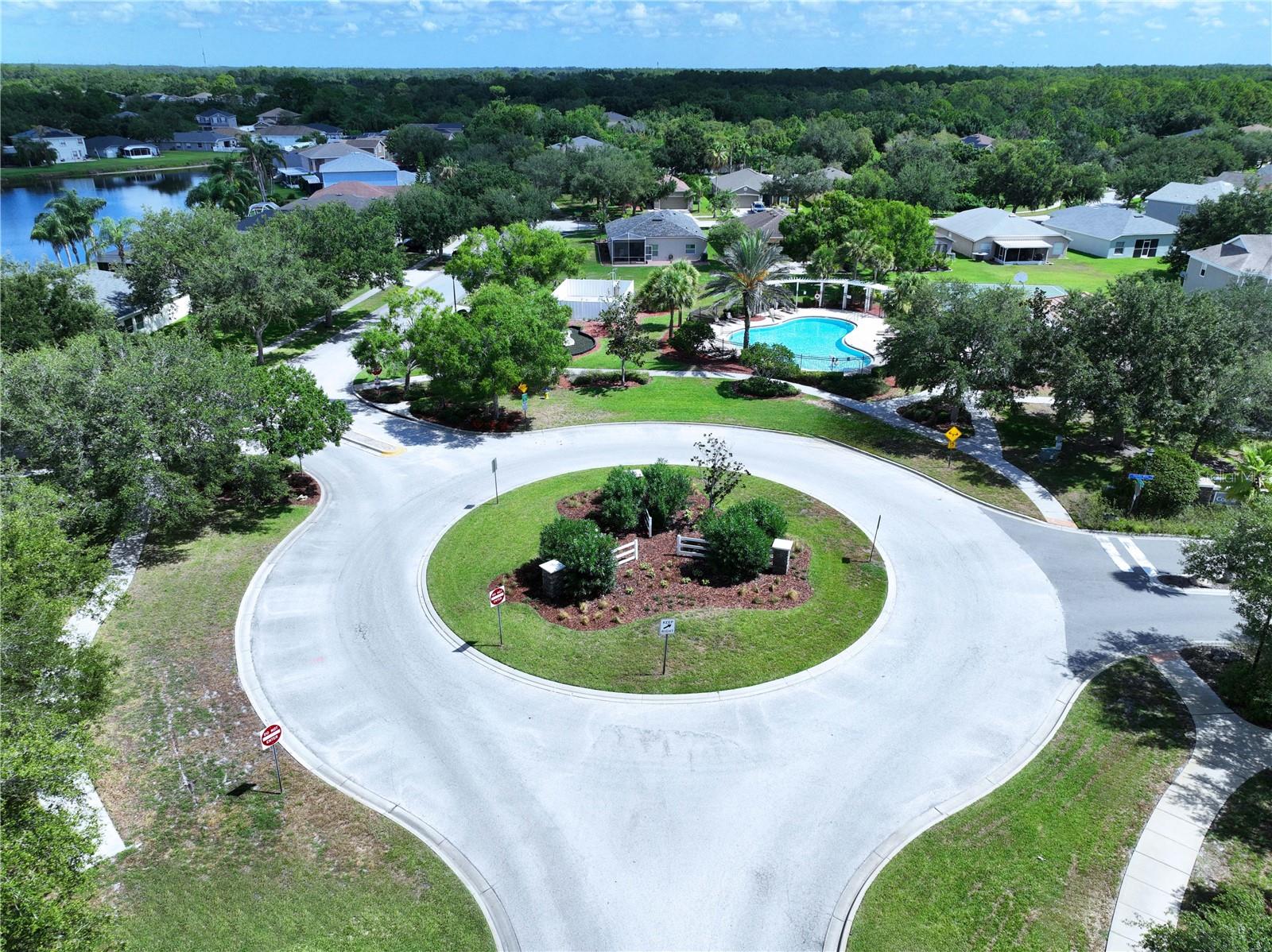 COUNTRY CHASE - Residential