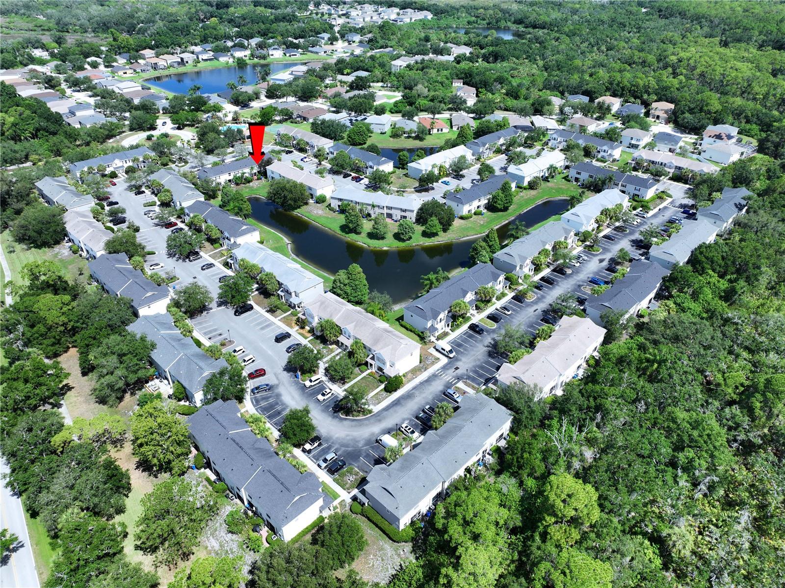 COUNTRY CHASE - Residential