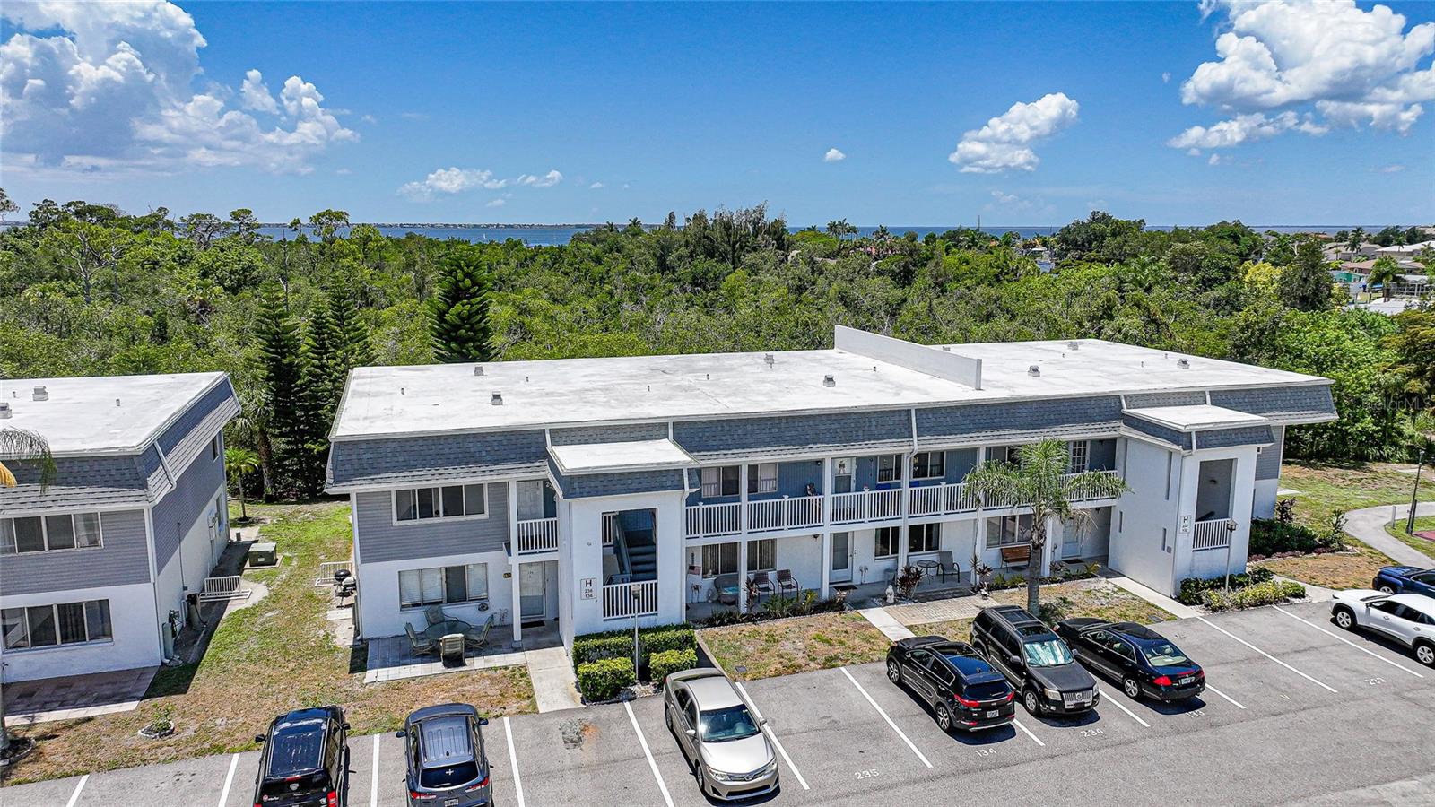 EDGEWATER VILLAGE BLDG H - Residential