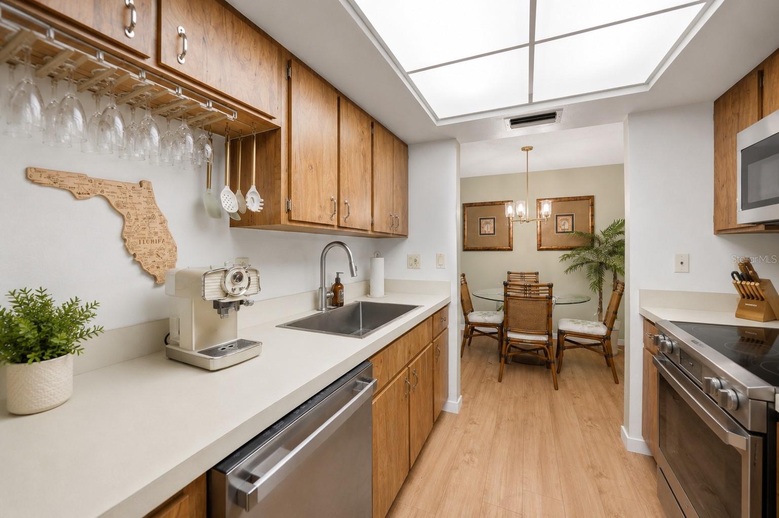 EDGEWATER VILLAGE BLDG H - Residential