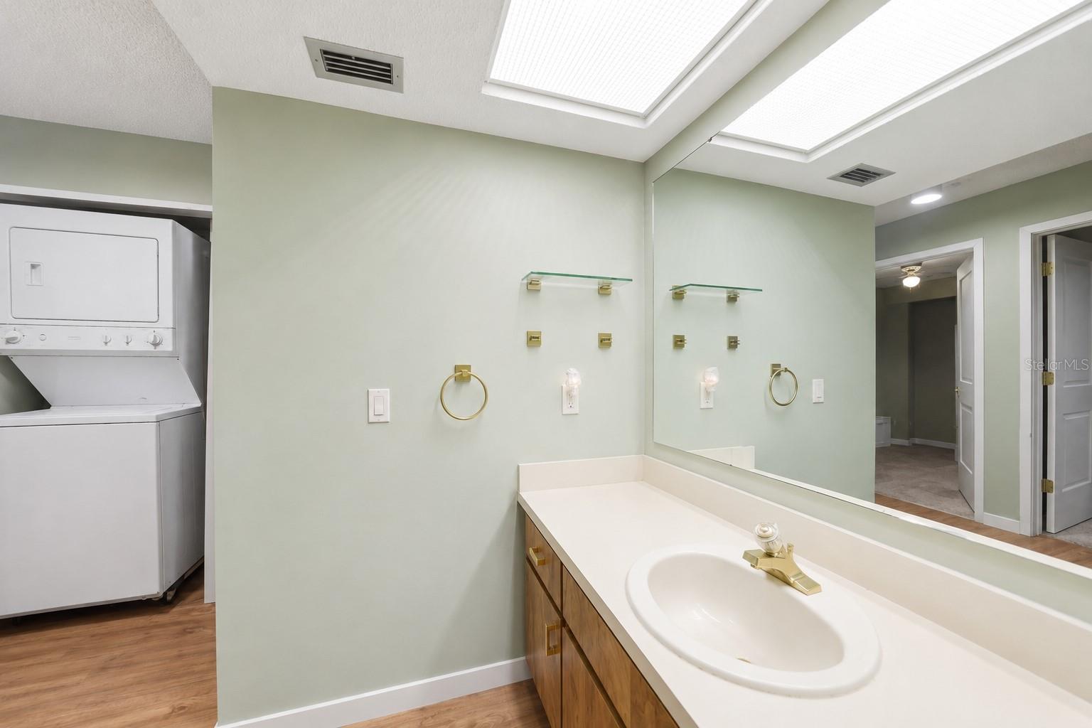 EDGEWATER VILLAGE BLDG H - Residential
