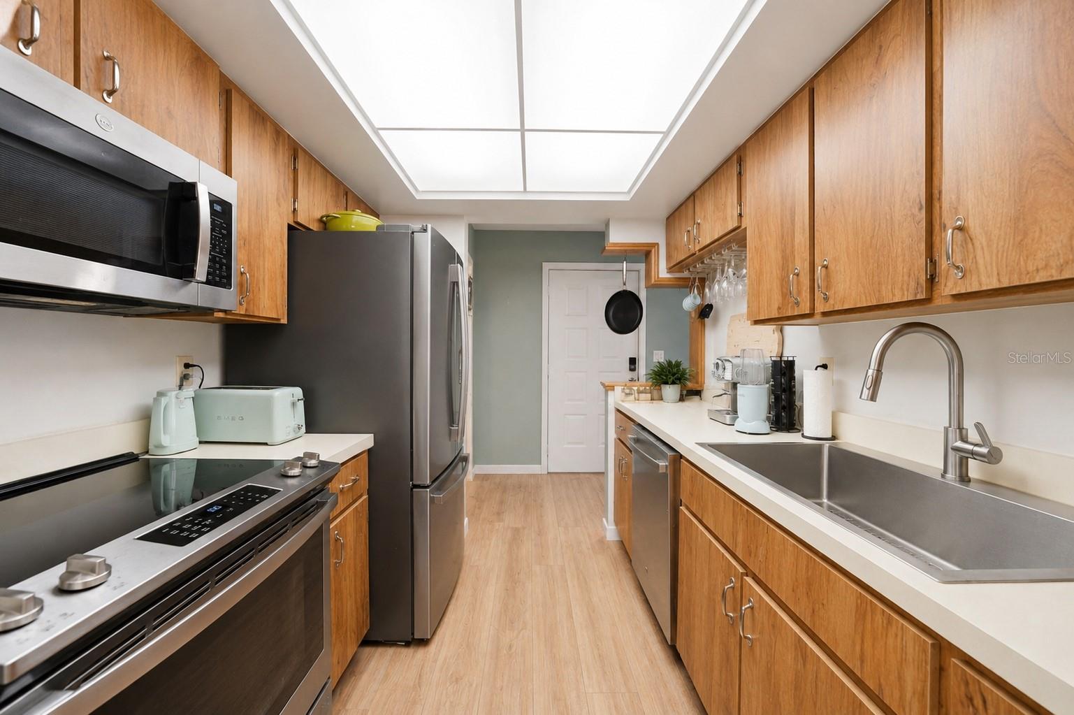 EDGEWATER VILLAGE BLDG H - Residential