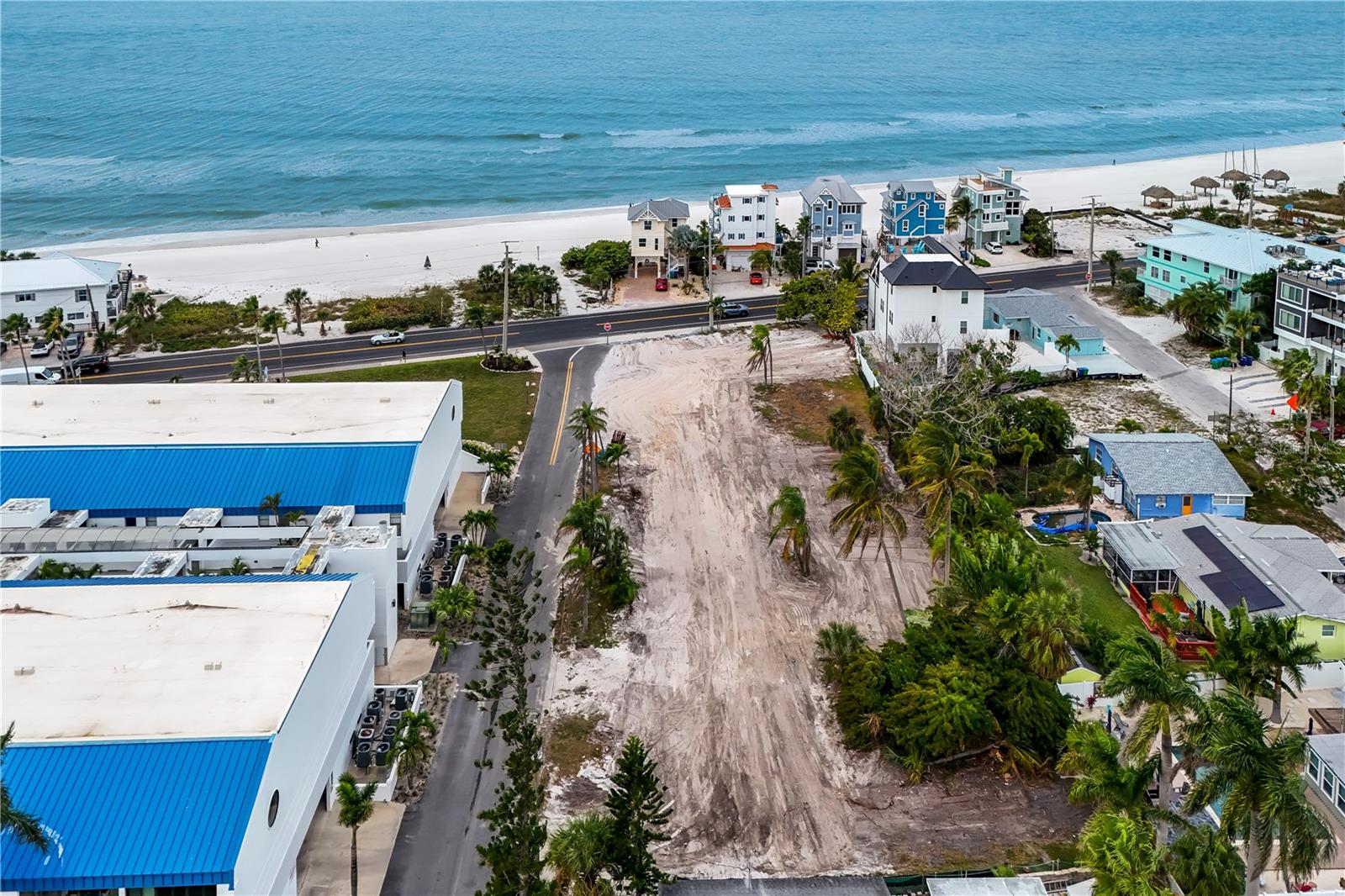BAY MANOR - Land