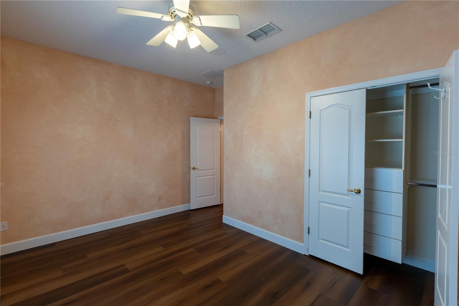 WINDSOR LANDING - Residential