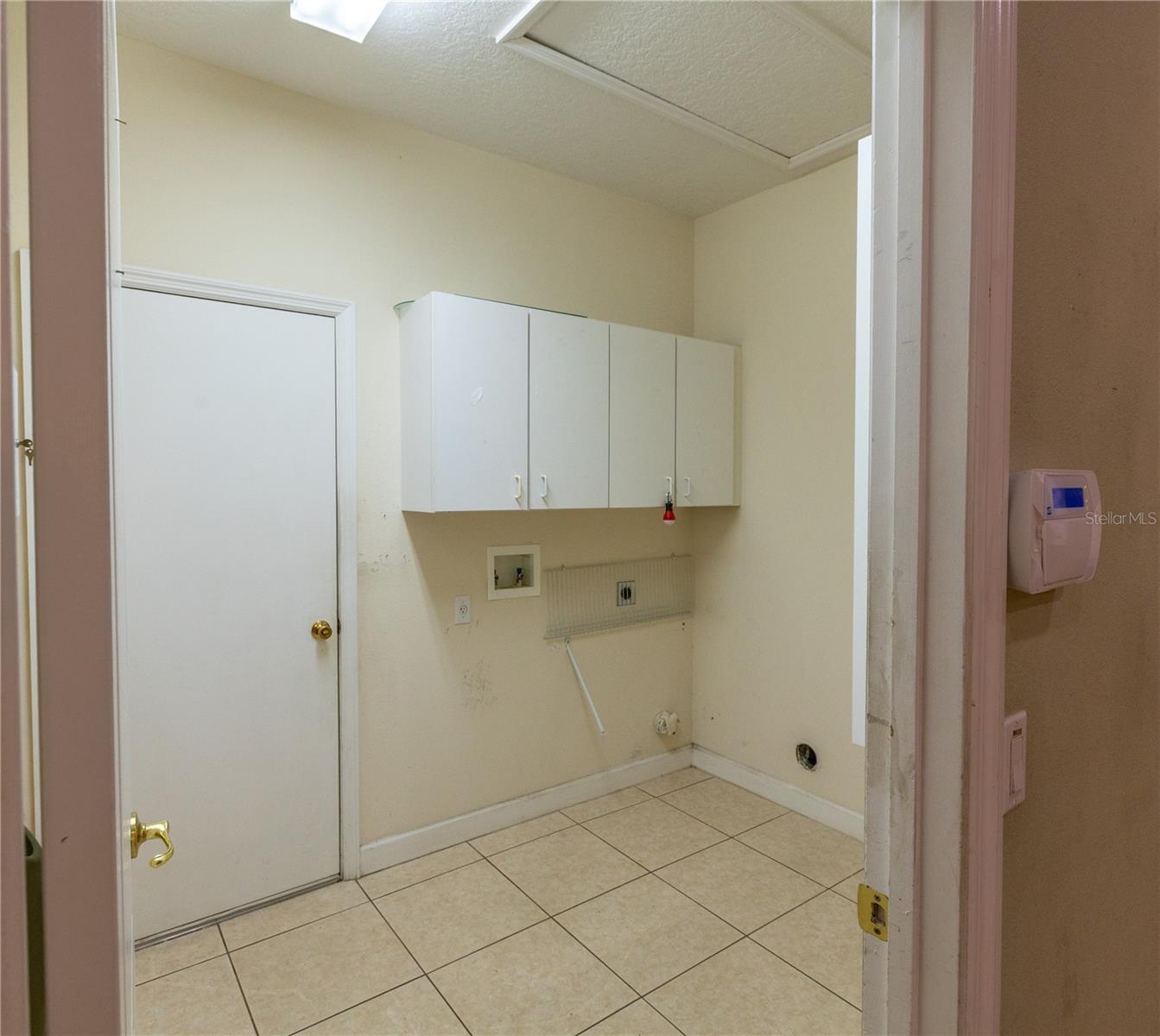 WINDSOR LANDING - Residential
