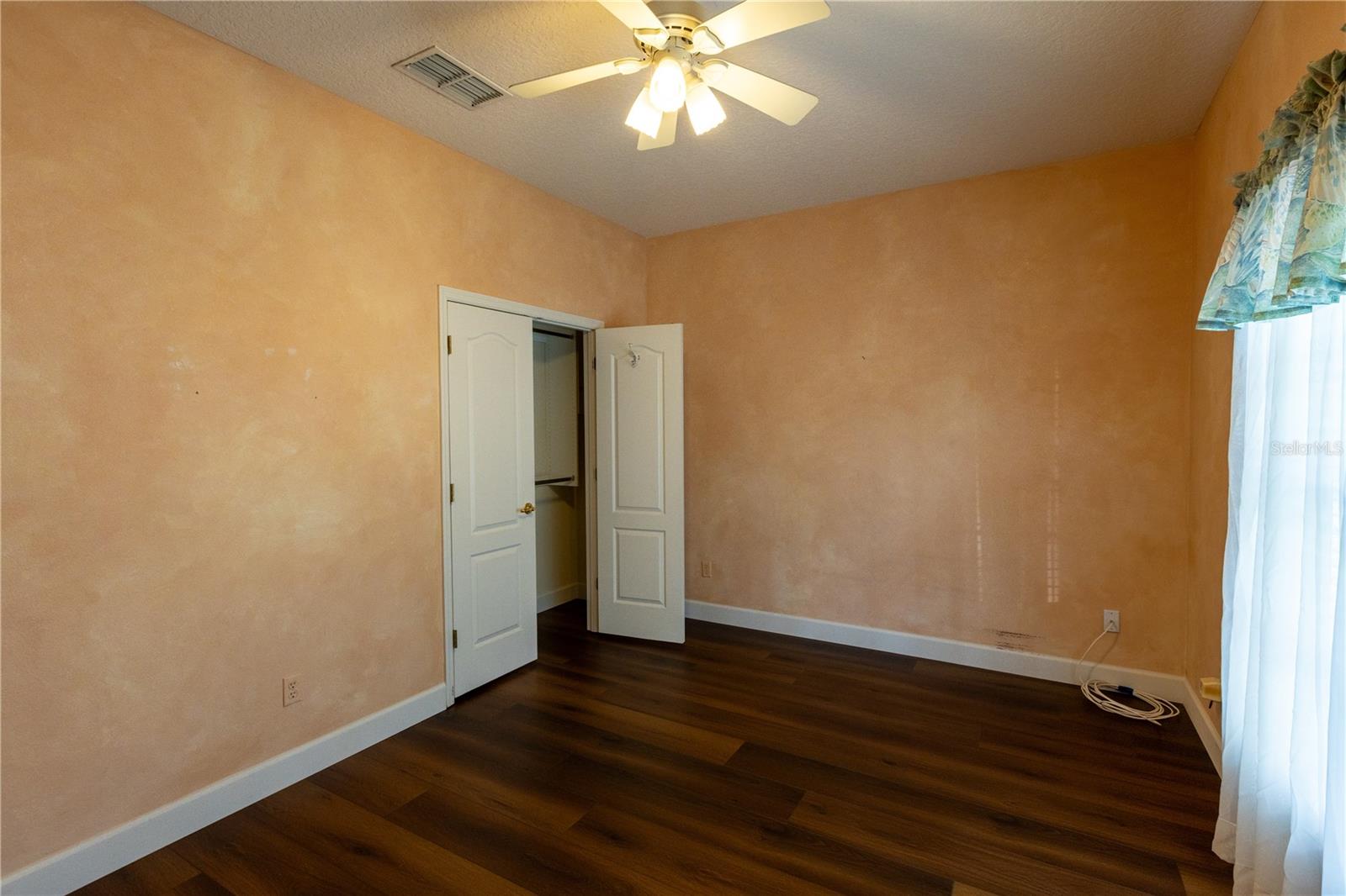 WINDSOR LANDING - Residential