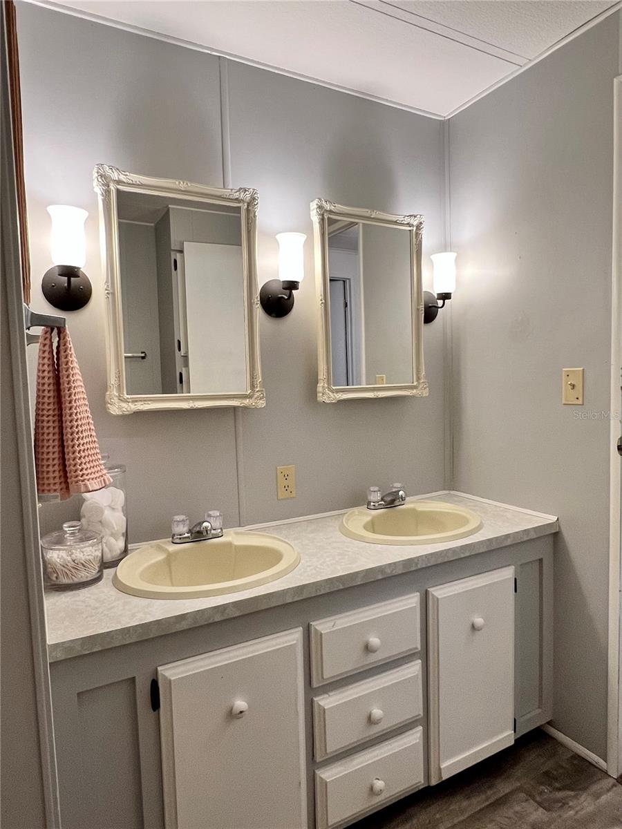 BROOKRIDGE COMM - Residential
