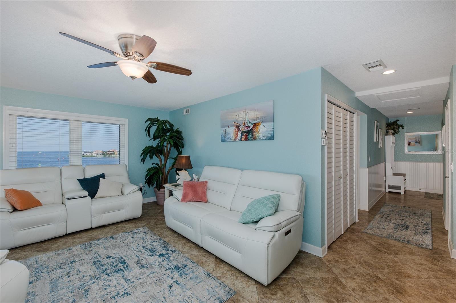 SAND PEBBLE POINTE CONDO 01 AMD 02 - Residential