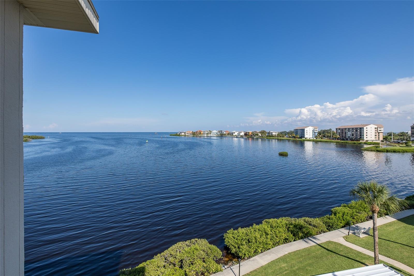 SAND PEBBLE POINTE CONDO 01 AMD 02 - Residential