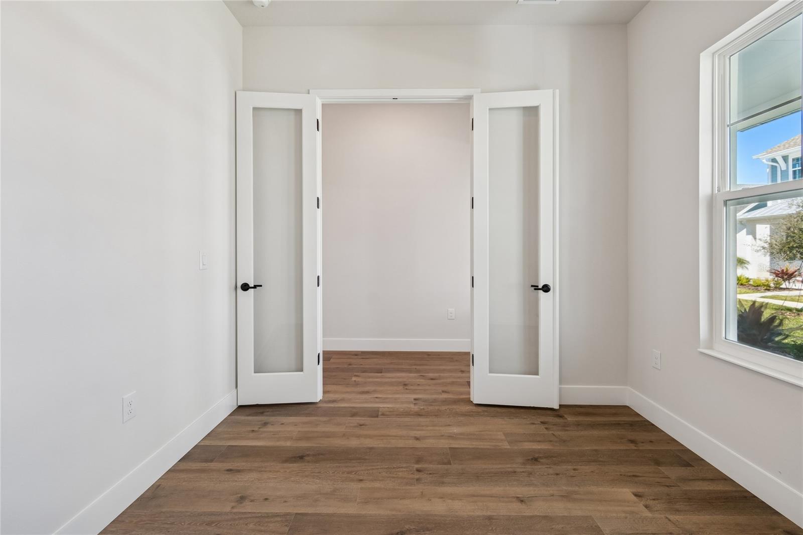 EMERALD LANDING AT WATERSIDE - Residential