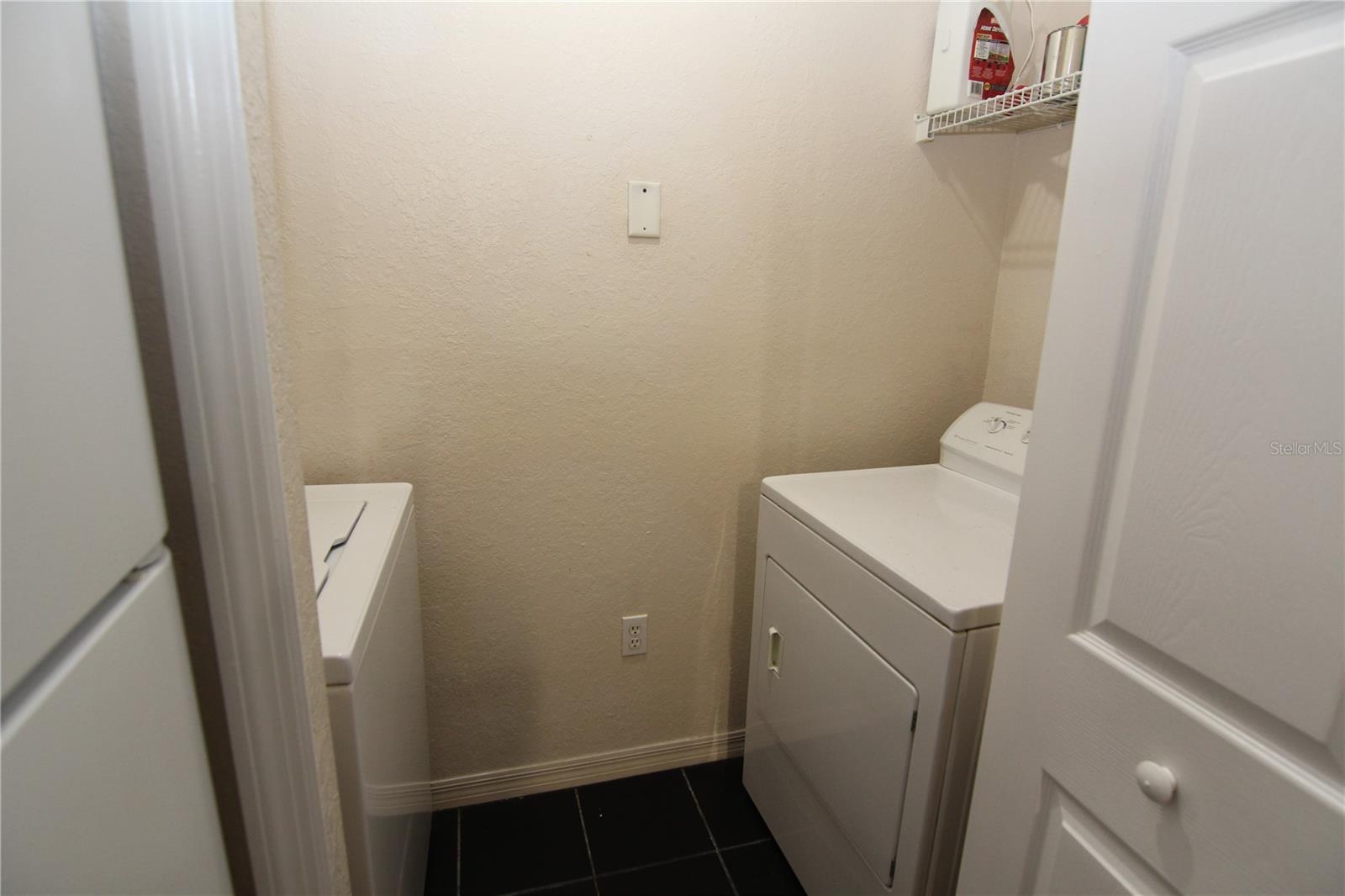 FOUNTAINS/METRO WEST - Residential Lease