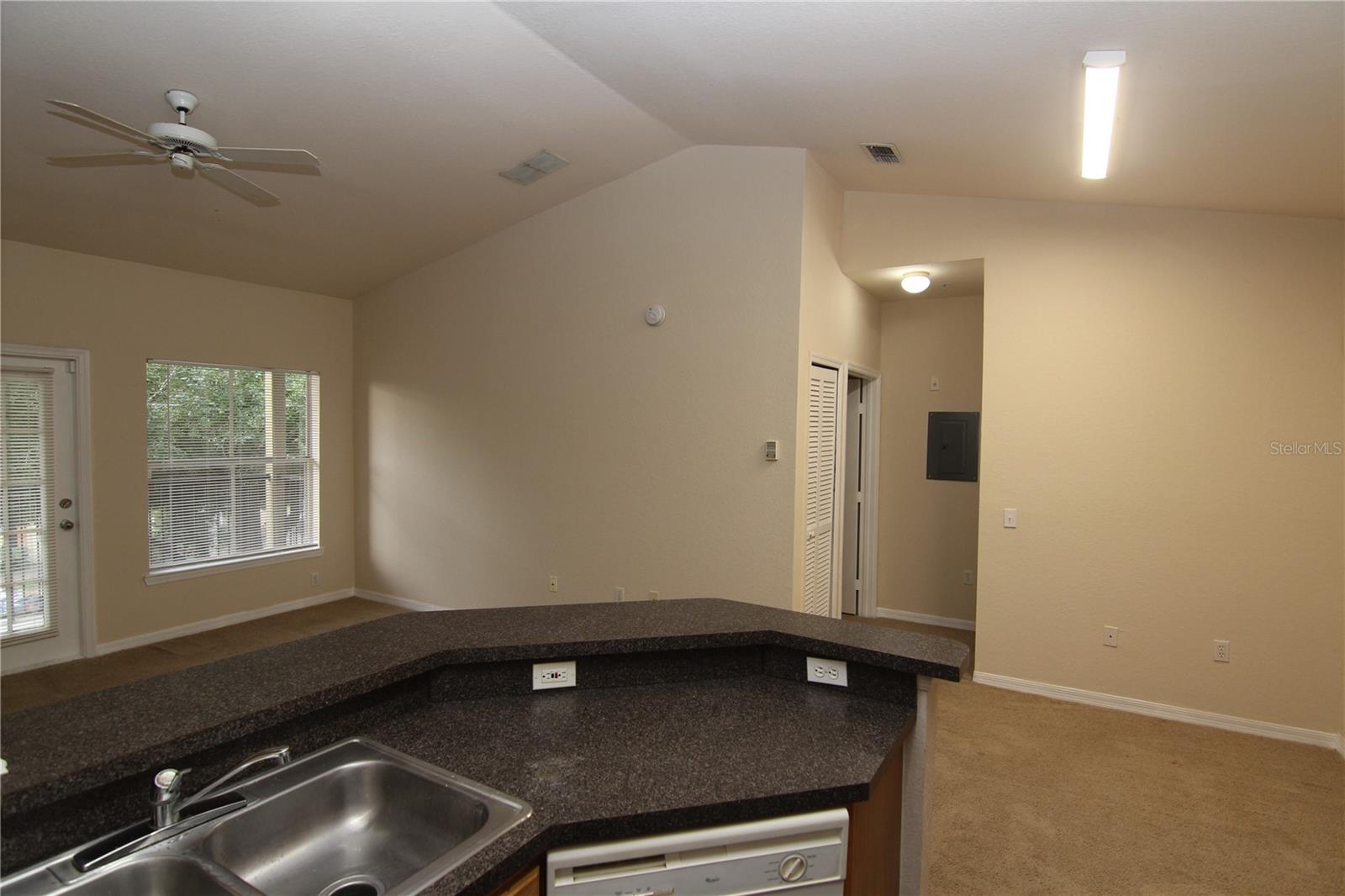 FOUNTAINS/METRO WEST - Residential Lease
