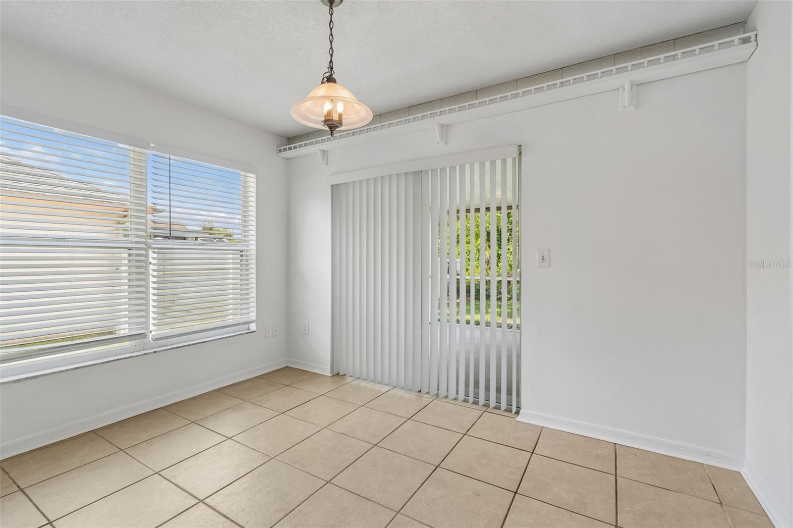 MEADOW POINTE - Residential Lease