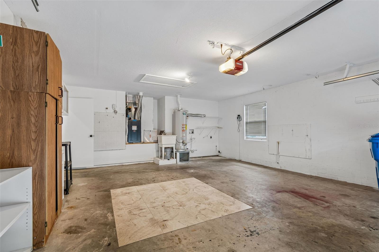 MEADOW POINTE - Residential Lease
