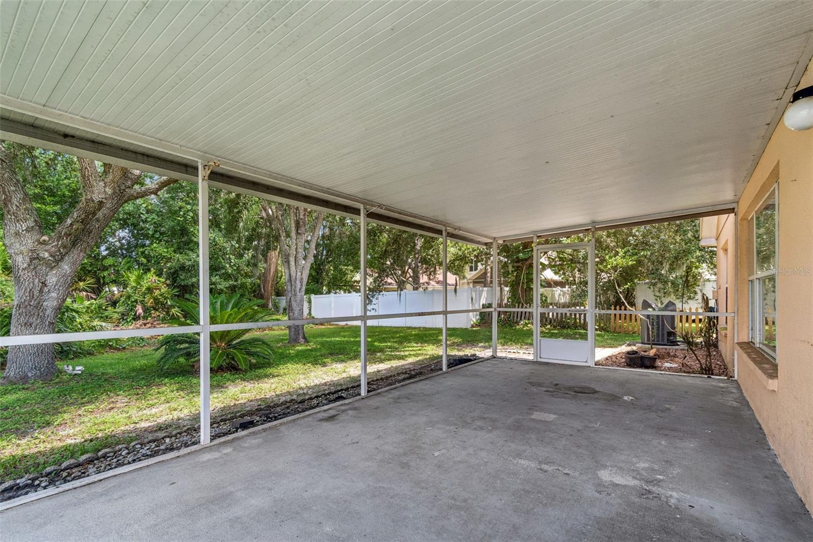 MEADOW POINTE - Residential Lease