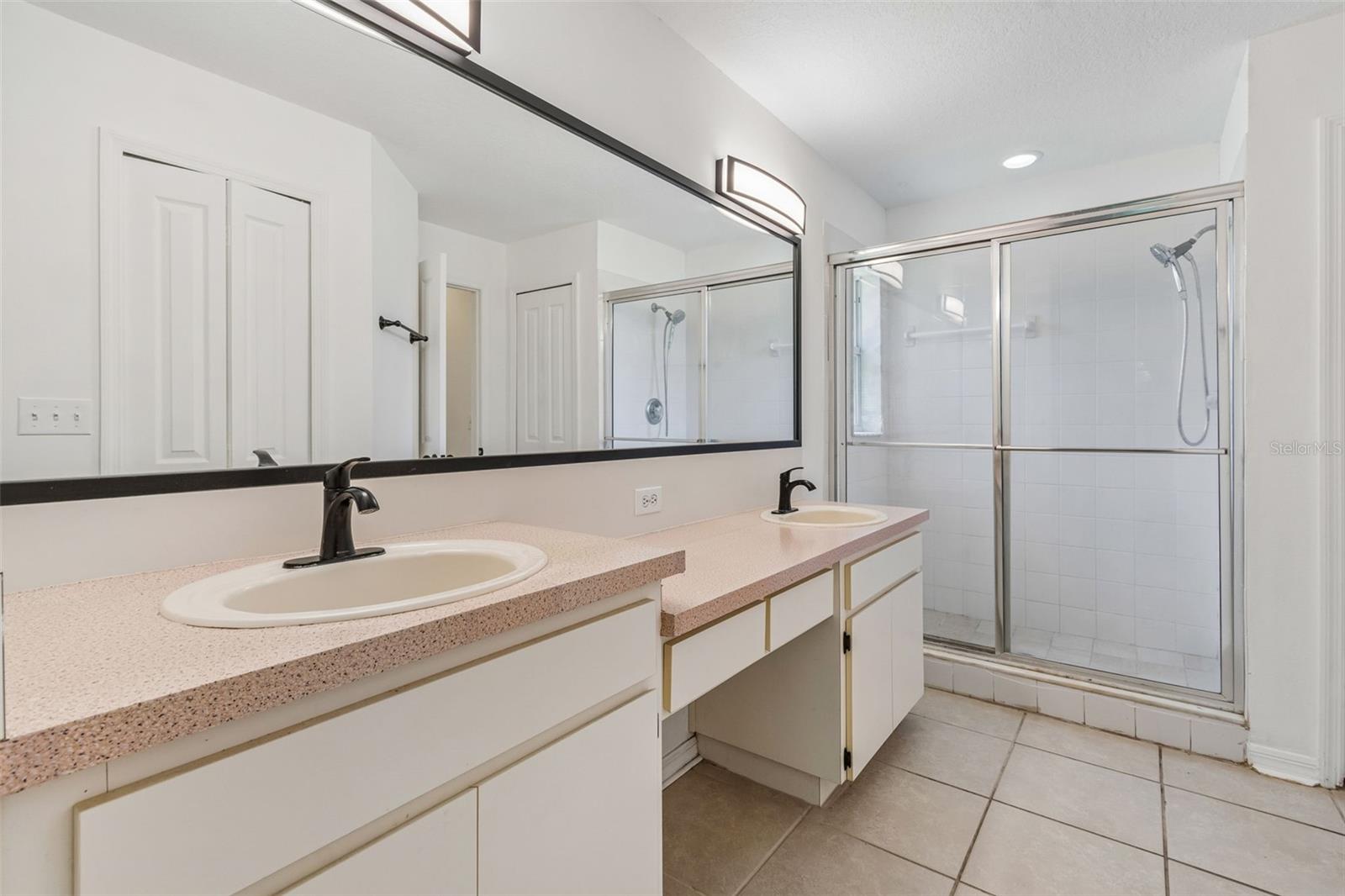 MEADOW POINTE - Residential Lease