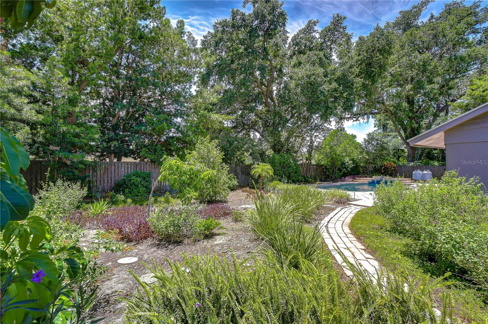 CARROLLWOOD SUB UN 27 - Residential