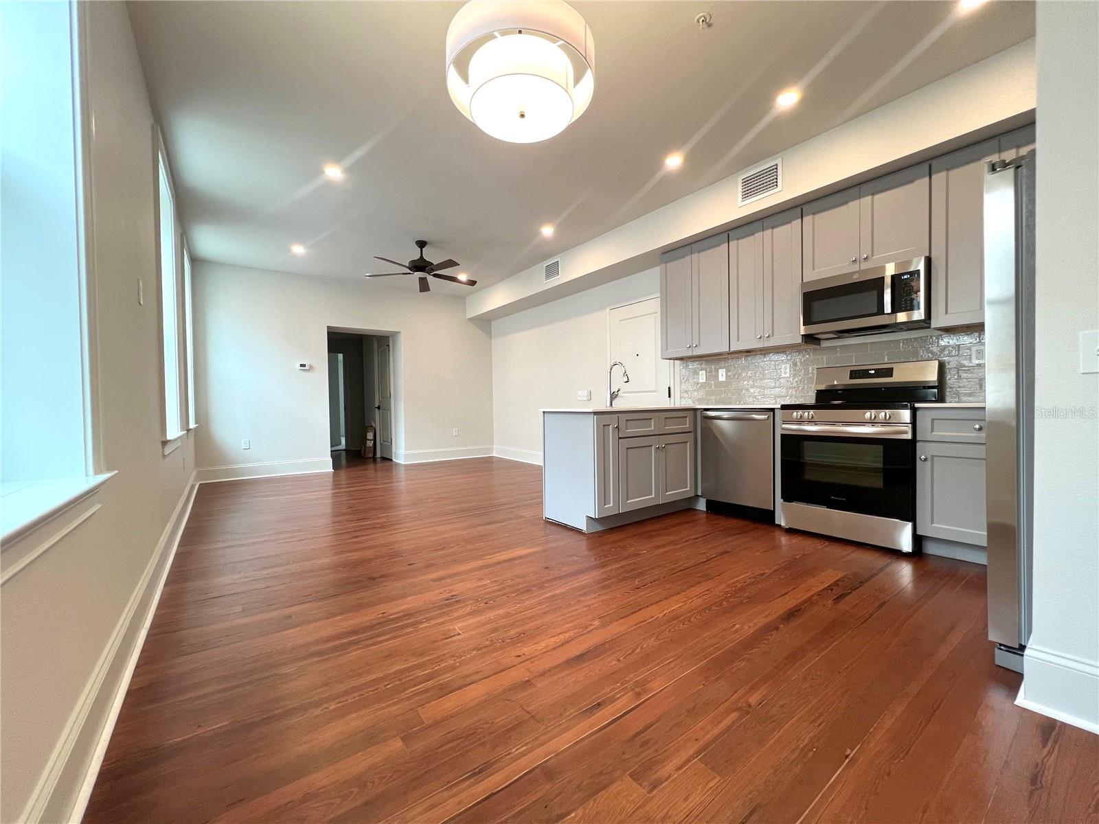 LAKE WALES - Commercial Sale
