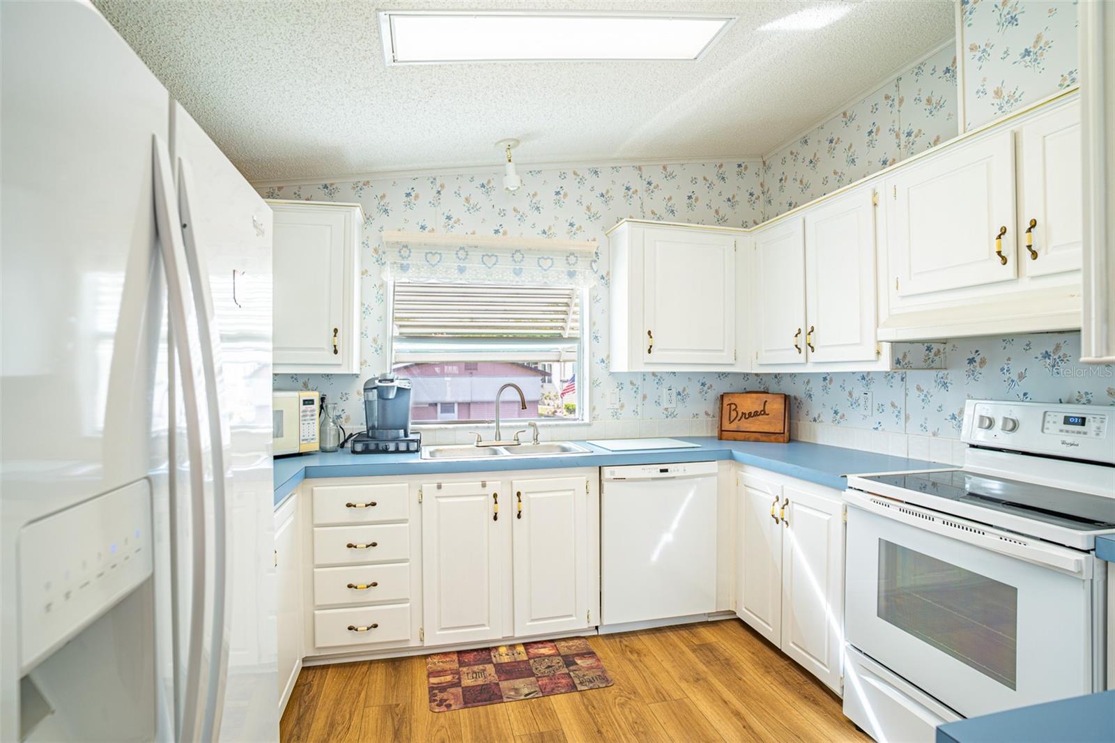 SADDLEBAG LAKE - Residential