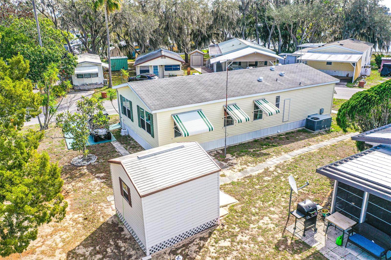 SADDLEBAG LAKE - Residential