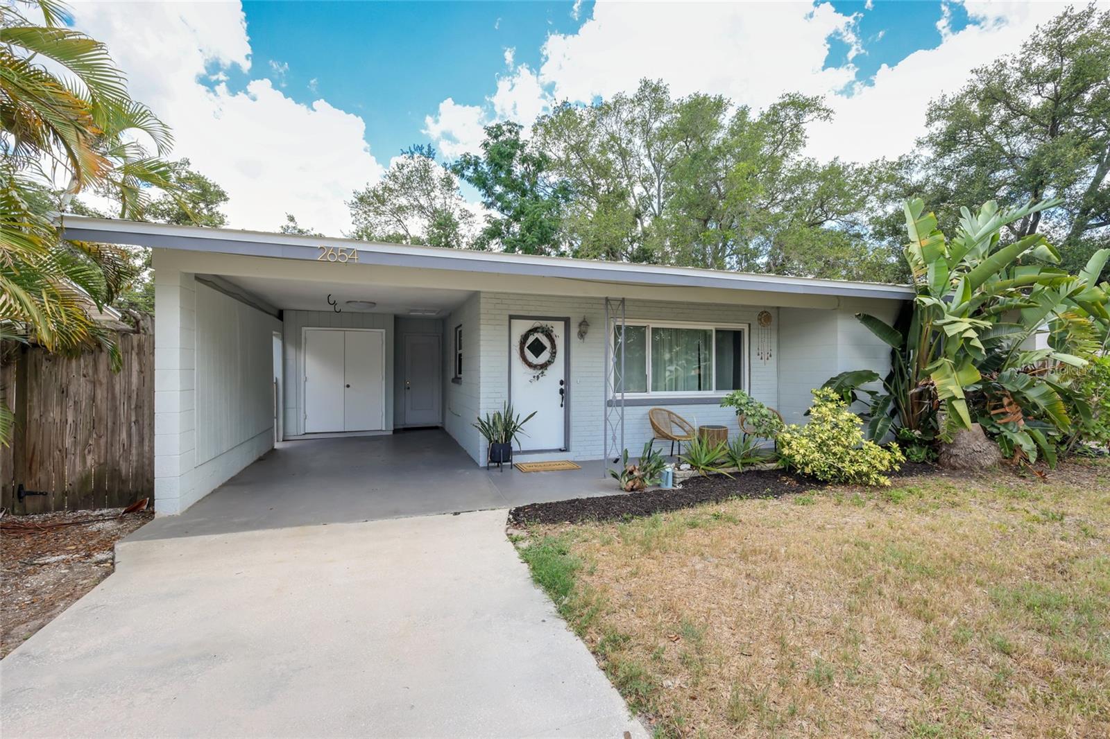 BAHAMA HEIGHTS - Residential