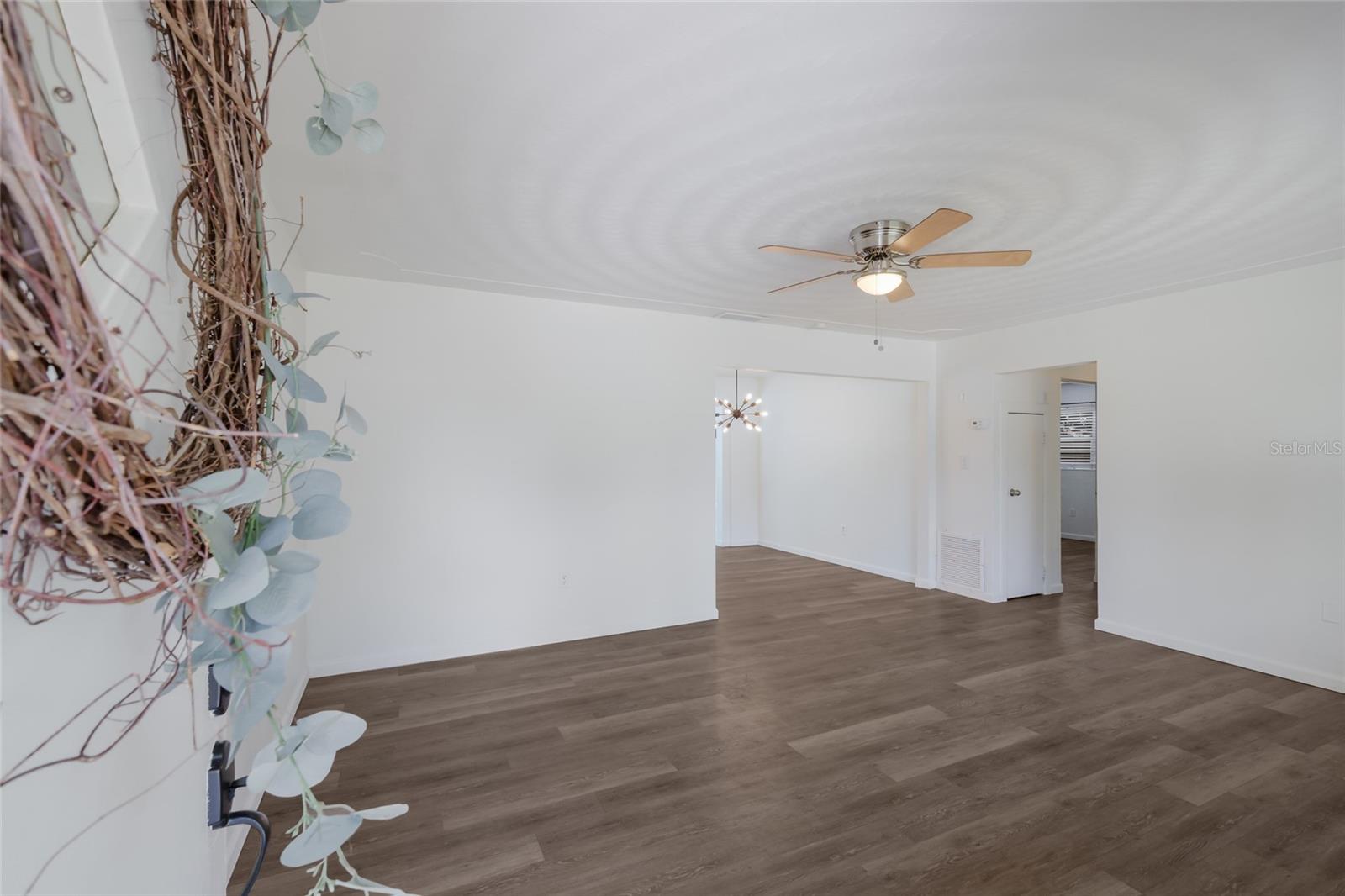 BAHAMA HEIGHTS - Residential