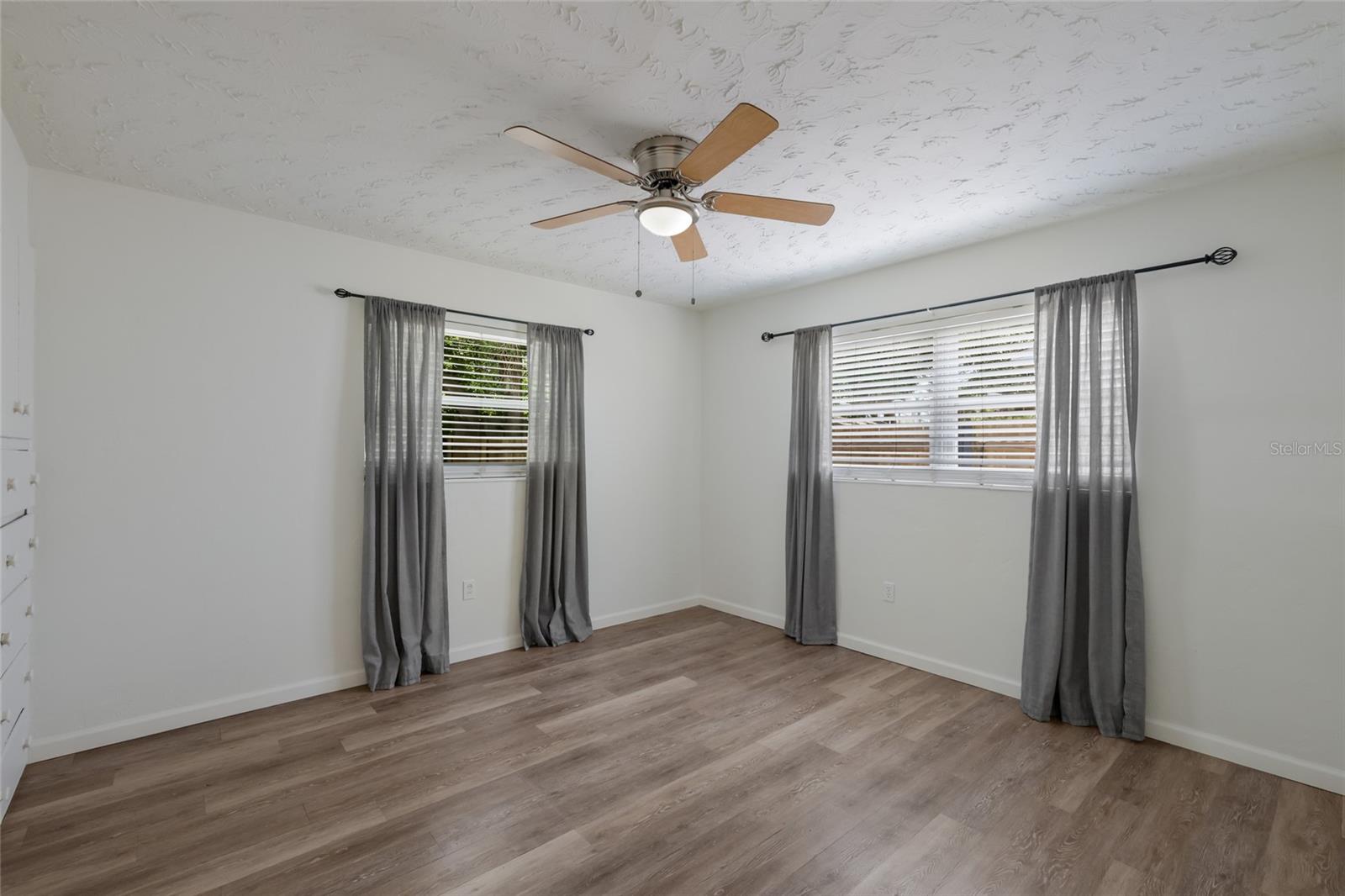 BAHAMA HEIGHTS - Residential