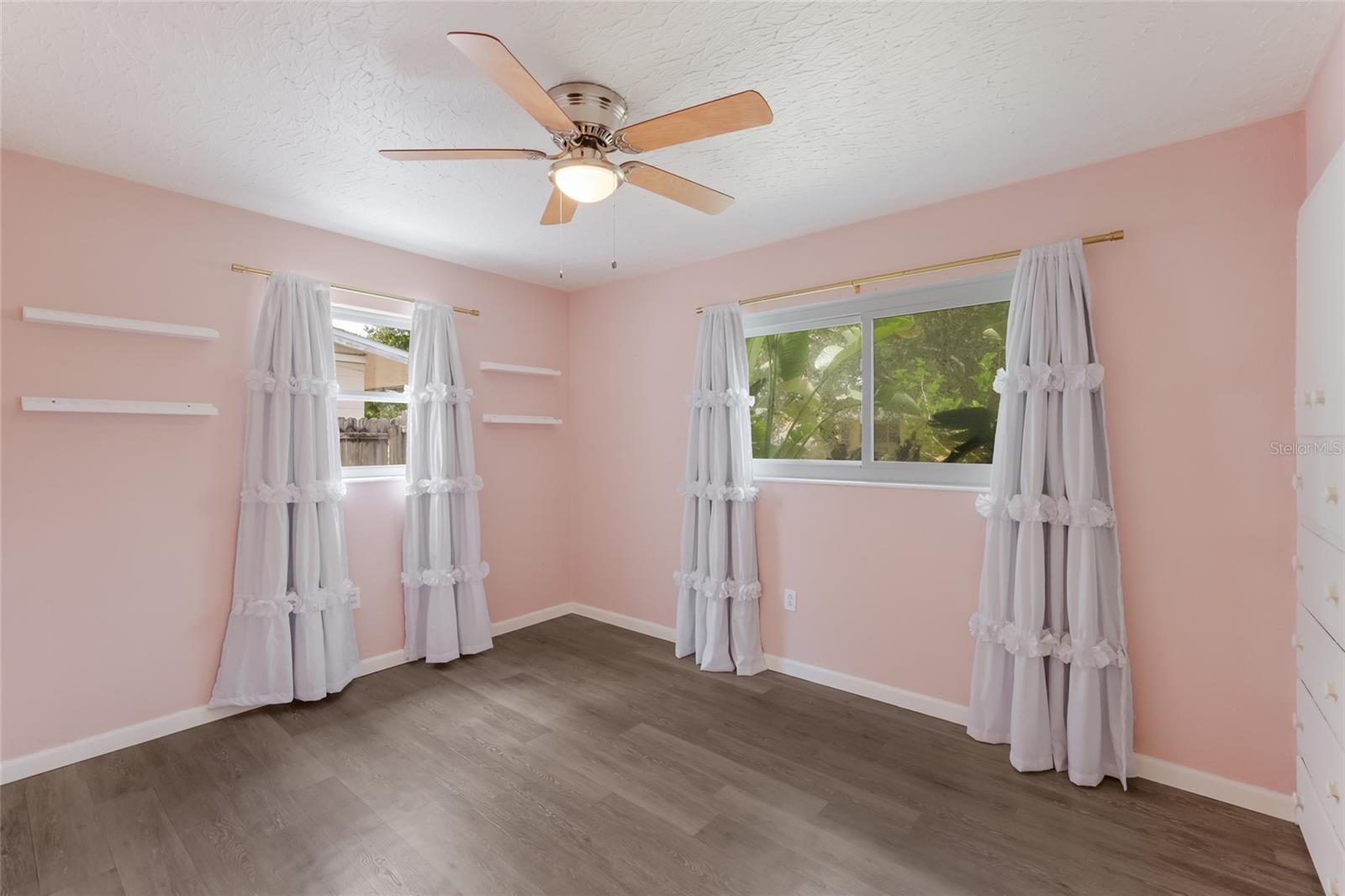 BAHAMA HEIGHTS - Residential