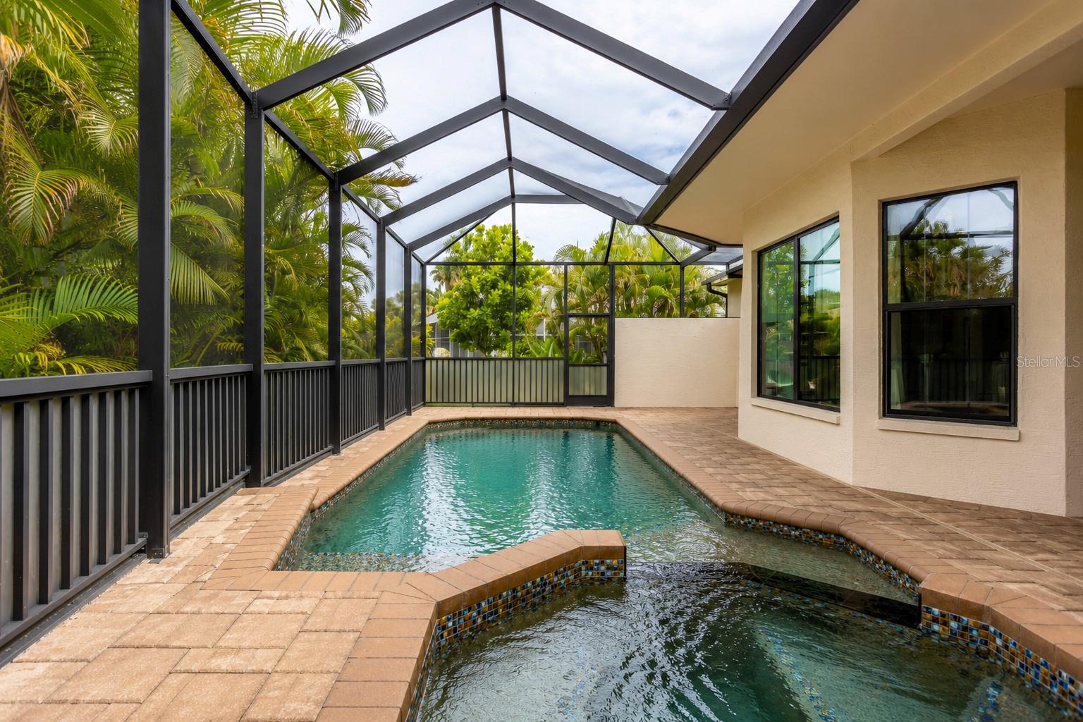 BAY ISLES - Residential